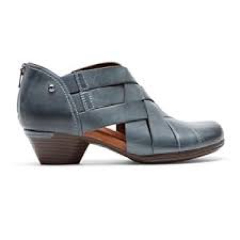 Cobb Hill by New Balance Blue Leather Mules